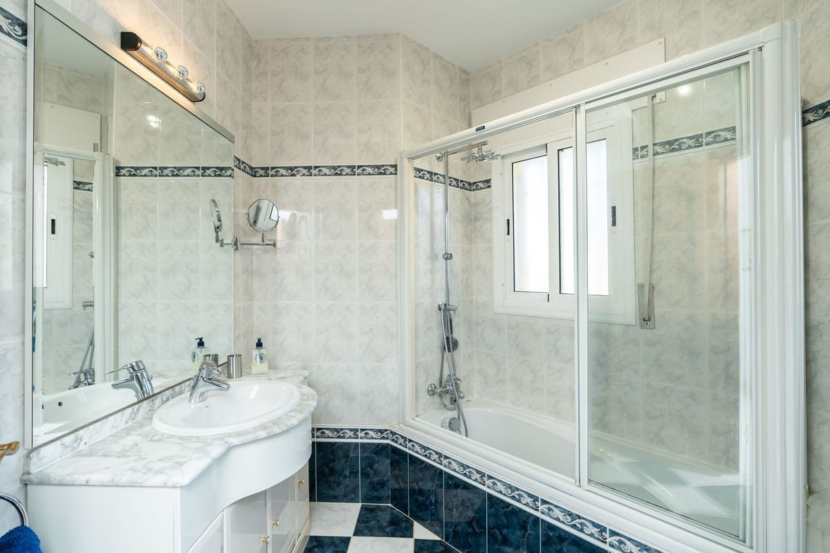 5-slaapkamer villa in Marbesa, Marbella Oost in Marbesa - foto 20