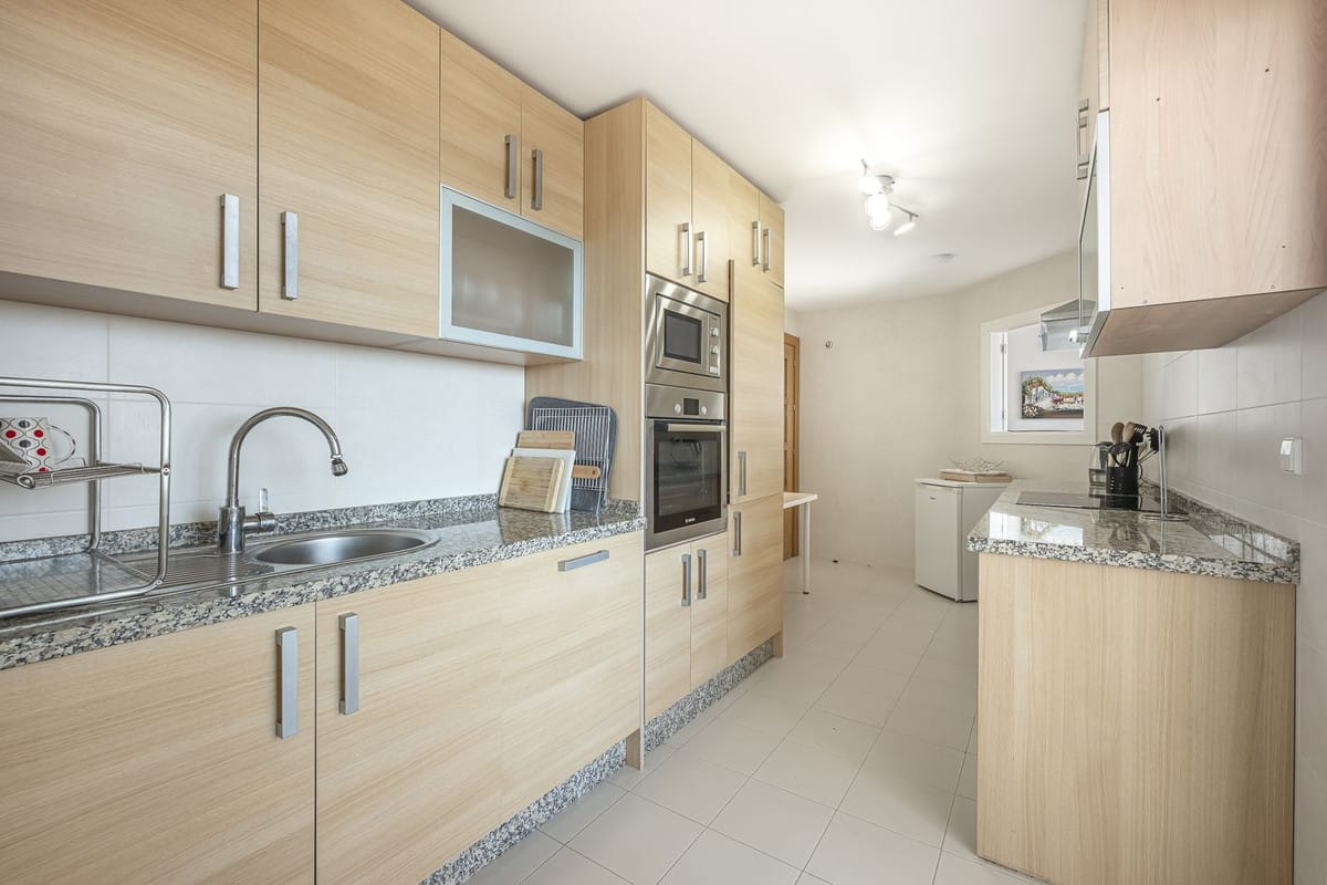 Drie-slaapkamer appartement in La Mairena met panoramische uitzichten op zee en bergen in La Mairena - foto 16