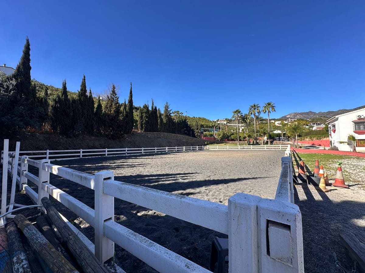 Luxe paardenfinca met 6 slaapkamers in Málaga Este in Málaga Este - foto 6