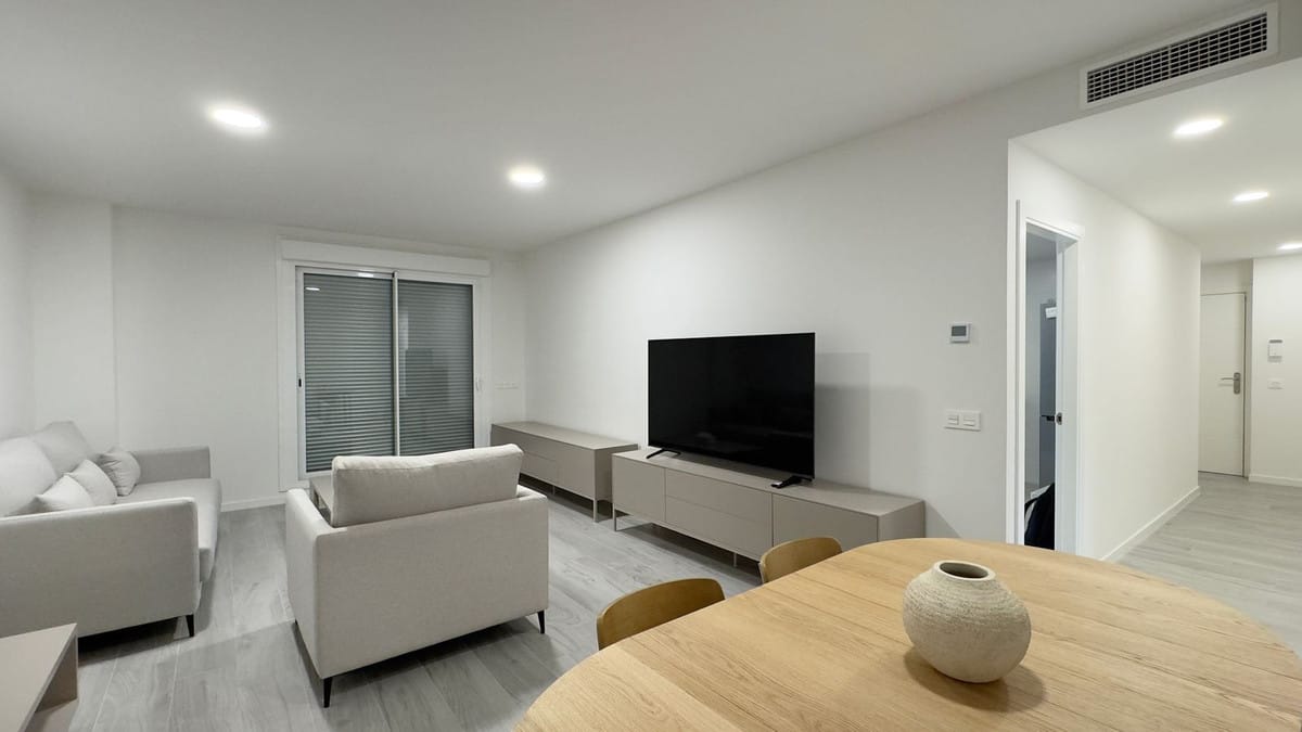 Gloednieuw drie-slaapkamerappartement in Nueva Andalucía in Nueva Andalucía - foto 9