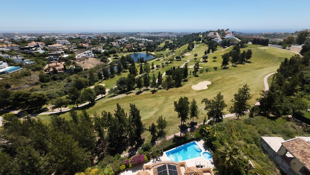 Villa met 4 slaapkamers in Estepona in Estepona - foto 2
