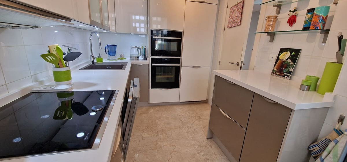 Drie-slaapkamer stadswoning in Cabopino in Cabopino - foto 9