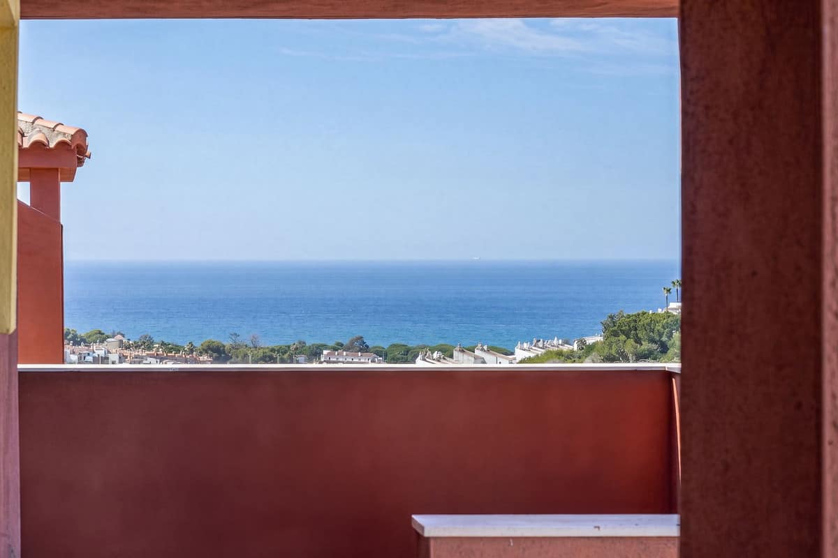 2 bedroom Apartment in Reserva De Marbella in Reserva de Marbella - foto 3