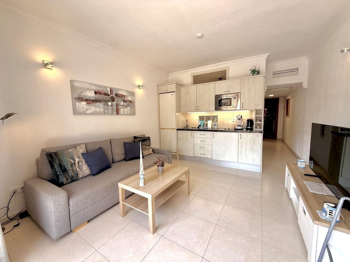1 bedroom Apartment in Fuengirola in Fuengirola - foto 2
