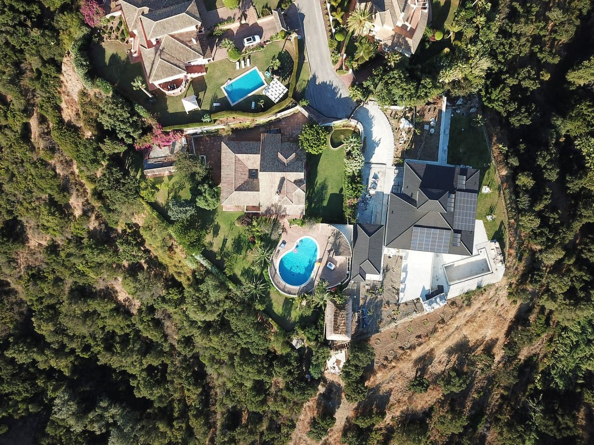 Kavel Hacienda Las Chapas — volledig vergund hedendaags villa‑project met zeezicht in Hacienda Las Chapas - foto 5