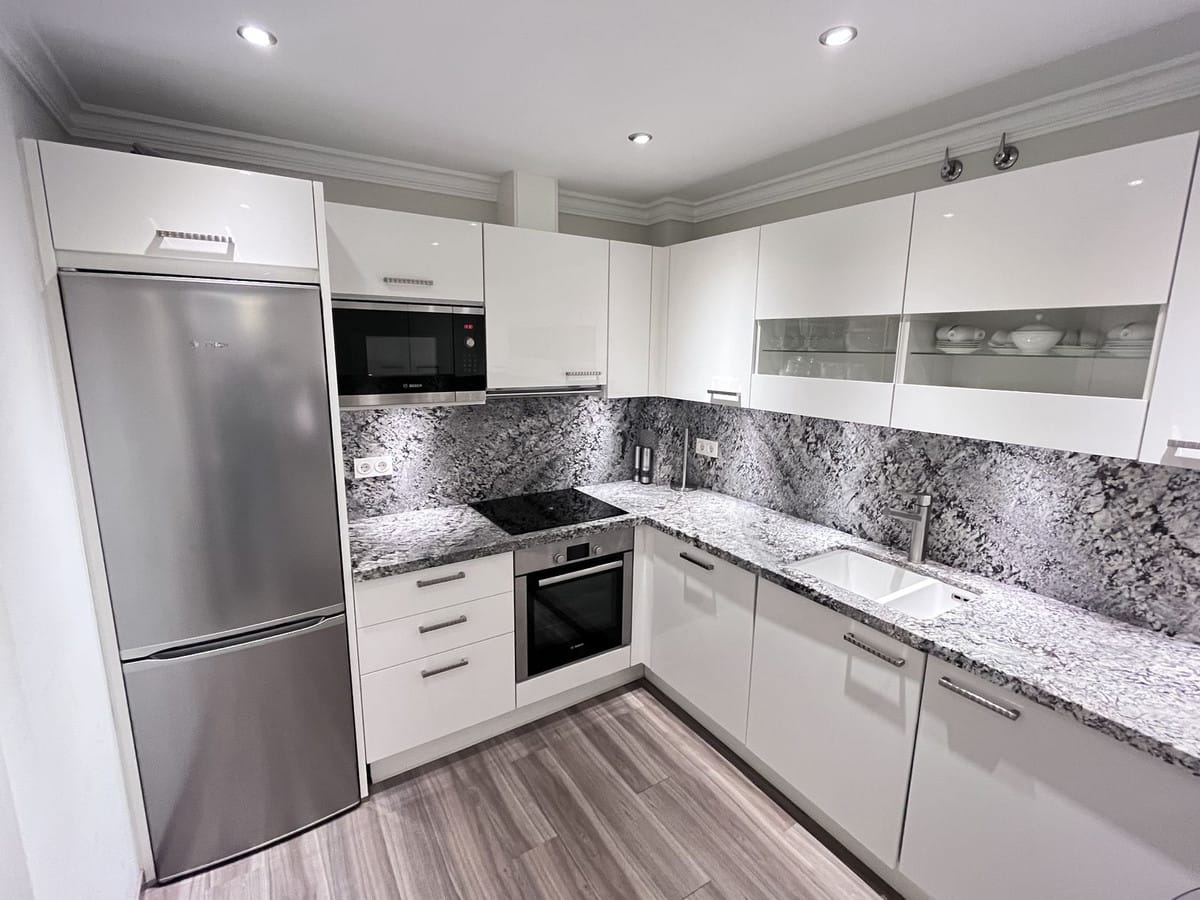Appartement met 2 slaapkamers in Puerto Banús, 1e lijn aan zee in Puerto Banús - foto 6