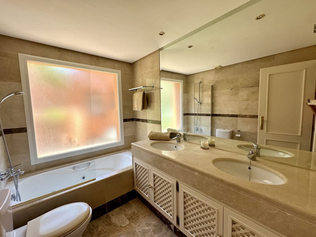 Appartement met 3 slaapkamers in Nueva Andalucía — R4826191 in Nueva Andalucía - foto 13