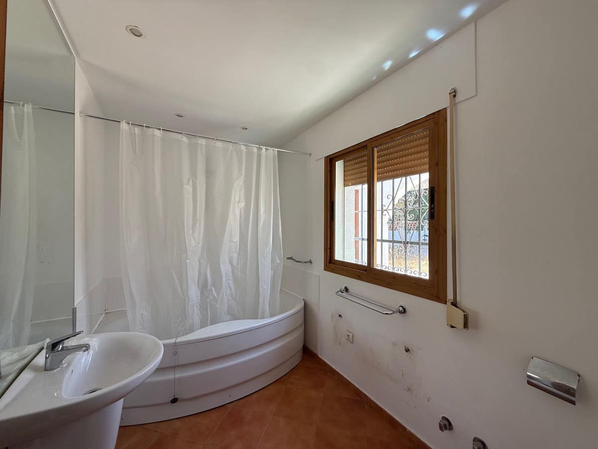 2 bedroom House in Marbesa in Marbesa - foto 11