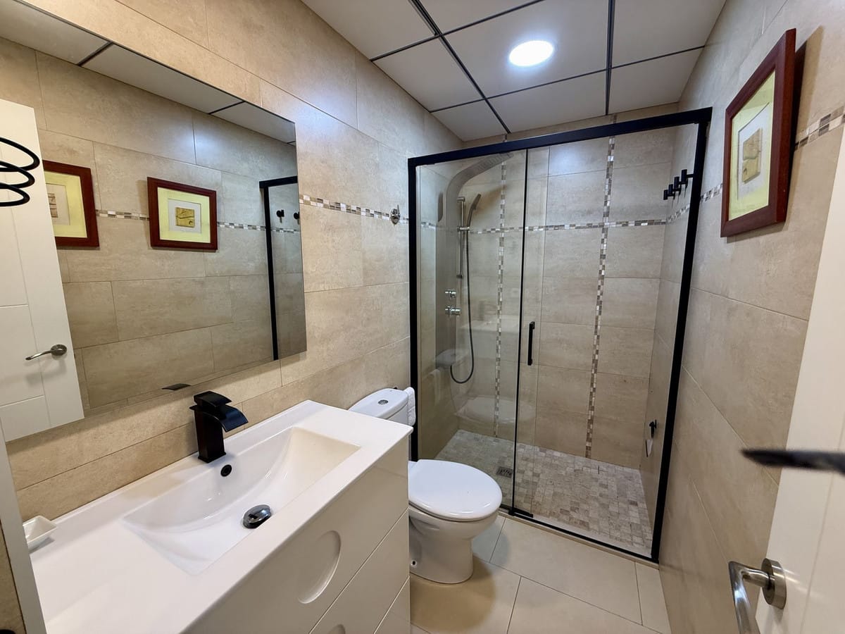 Spectaculair 2-slaapkamer gelijkvloers appartement – Edificio Almirante, Mijas in Calahonda - foto 8