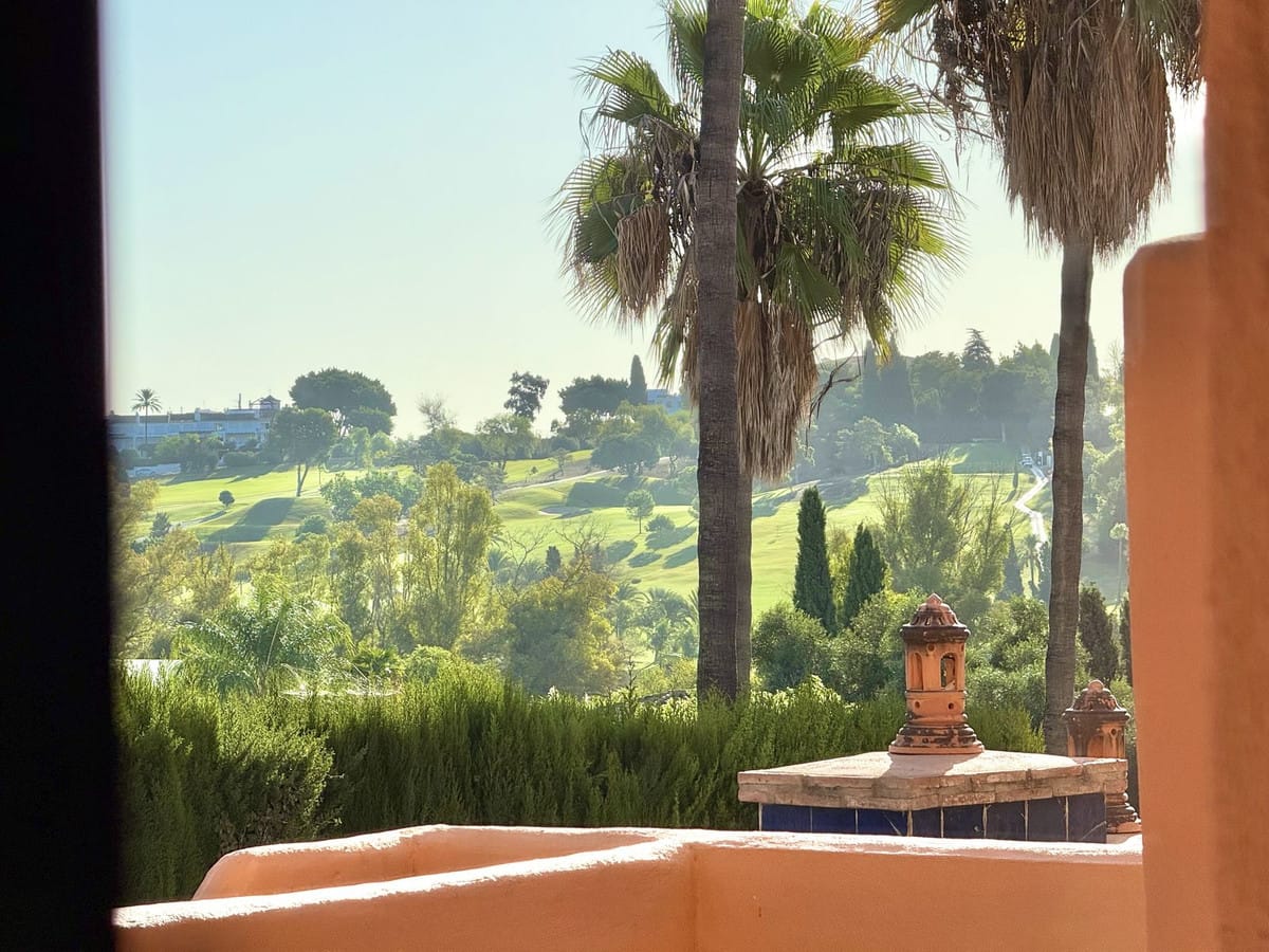 Moderne appartement met 2 slaapkamers in Benahavís in Benahavís - foto 3