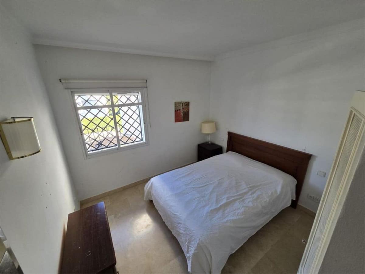 Twee-slaapkamerappartement in Marbella in Marbella - foto 14