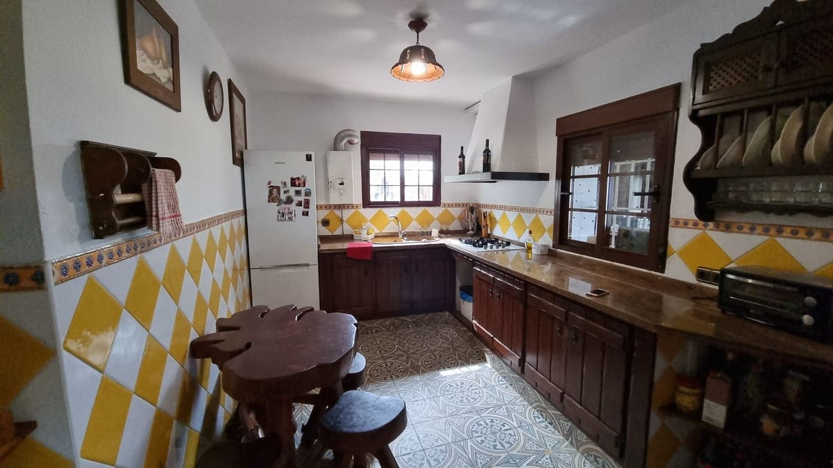 Finca met drie slaapkamers in Casares in Casares - foto 4