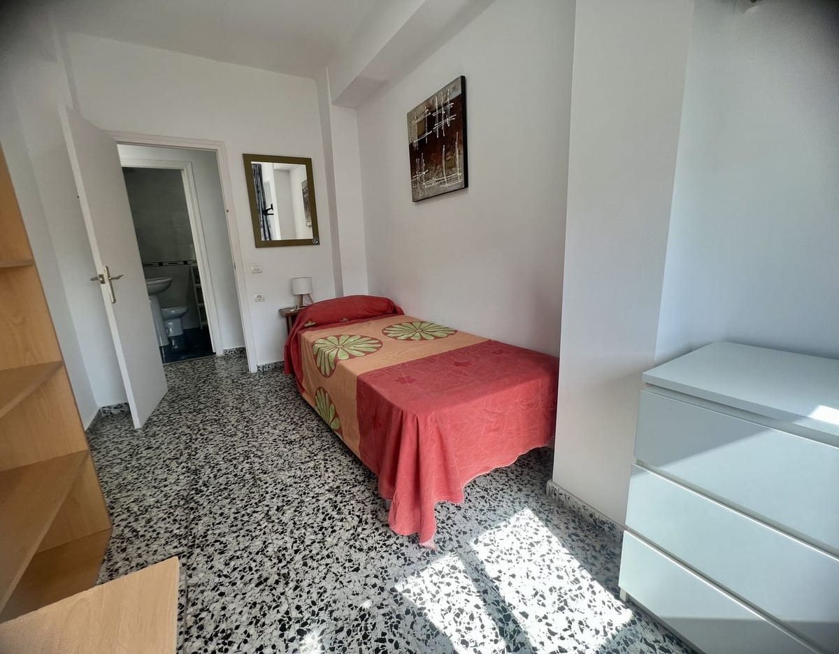 Licht 3-slaapkamerappartement in Málaga historisch centrum – ideaal voor studenten en lange termijn wonen in Málaga - foto 16