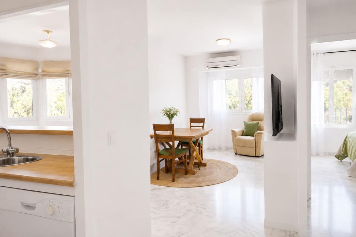 1 bedroom Apartment in Torrequebrada in Torrequebrada - foto 3