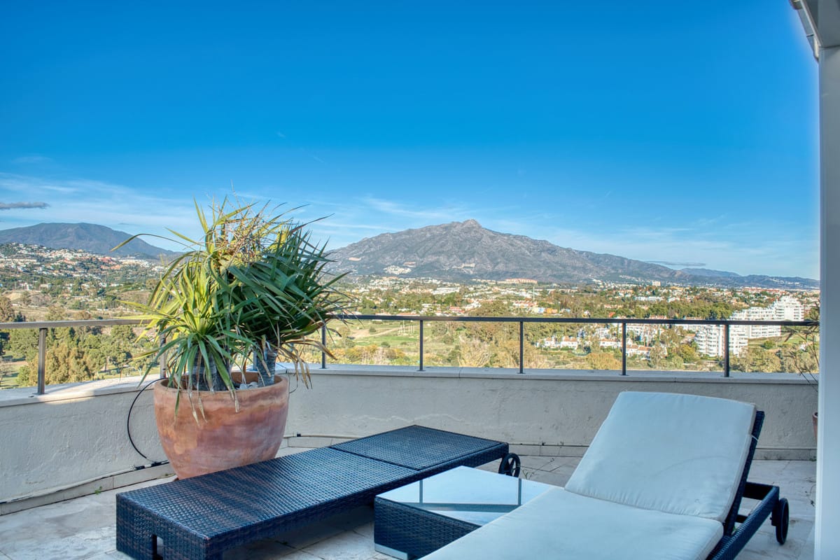 Penthouse met 2 slaapkamers in Estepona aan de Atalaya golfclub in Estepona - foto 18