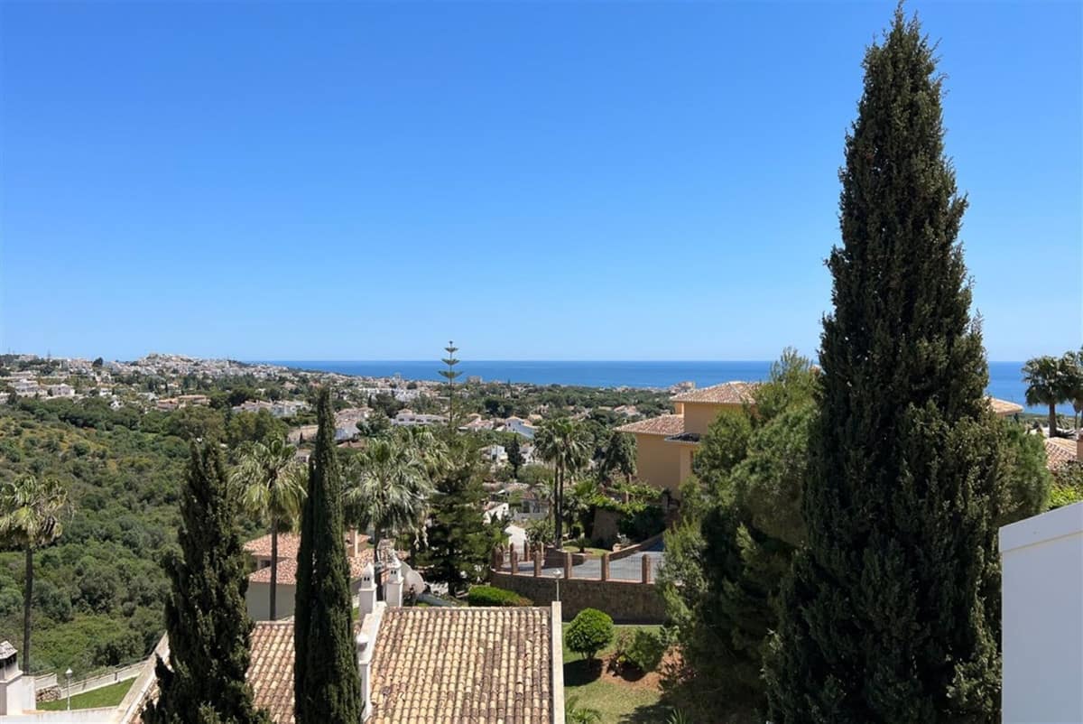 Stadswoning met 4 slaapkamers in Calahonda in Calahonda - foto 2