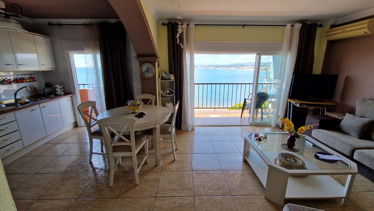 Drie-slaapkamerappartement aan de boulevard van La Playa del Cristo, Estepona in Estepona - foto 7