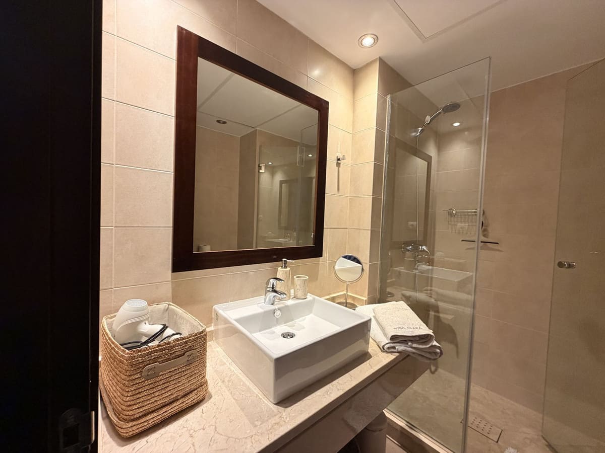 Duplex penthouse met 2 slaapkamers in Altos de los Monteros, Marbella in Los Monteros - foto 9