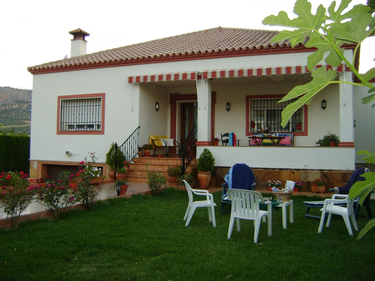 Drie-slaapkamerwoning in Cuevas del Becerro in Cuevas del Becerro - foto 4
