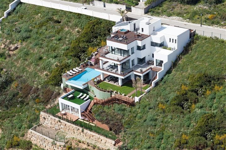 Vijf-slaapkamer villa in La Duquesa in La Duquesa - foto 6