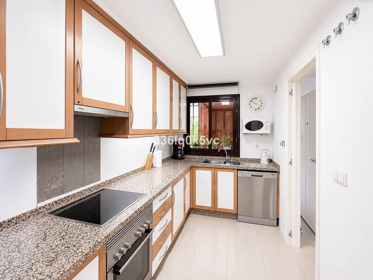 Stijlvol 2-slaapkamer appartement op de middenverdieping in Cumbre de Los Almendros, Benahavís in Benahavís - foto 12