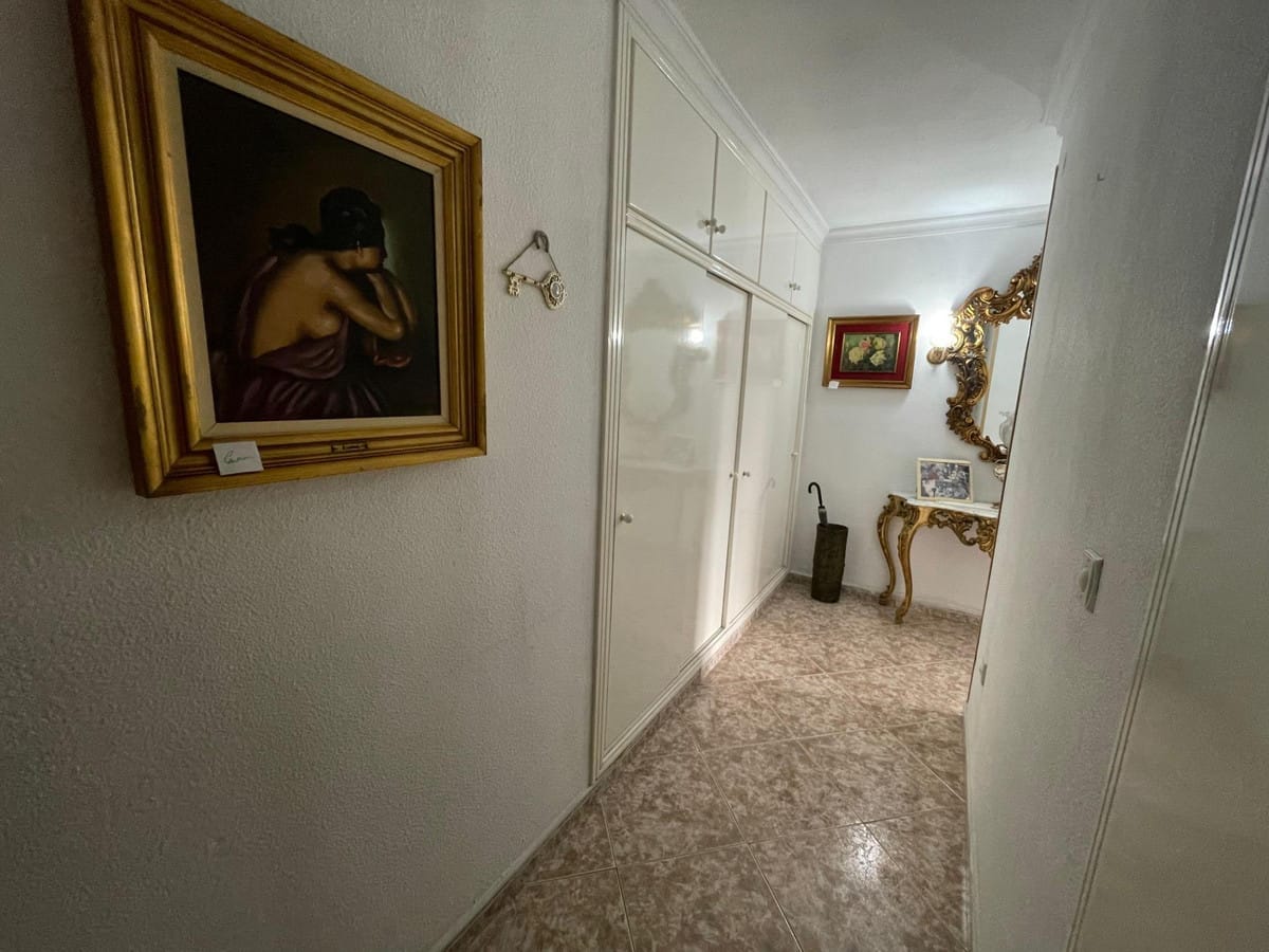 4 bedroom Apartment in Málaga in Málaga - foto 8