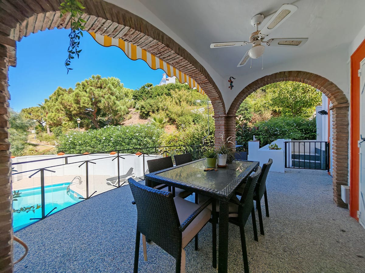 5-slaapkamer Town House te koop in Calahonda, Mijas Costa in Calahonda - foto 14