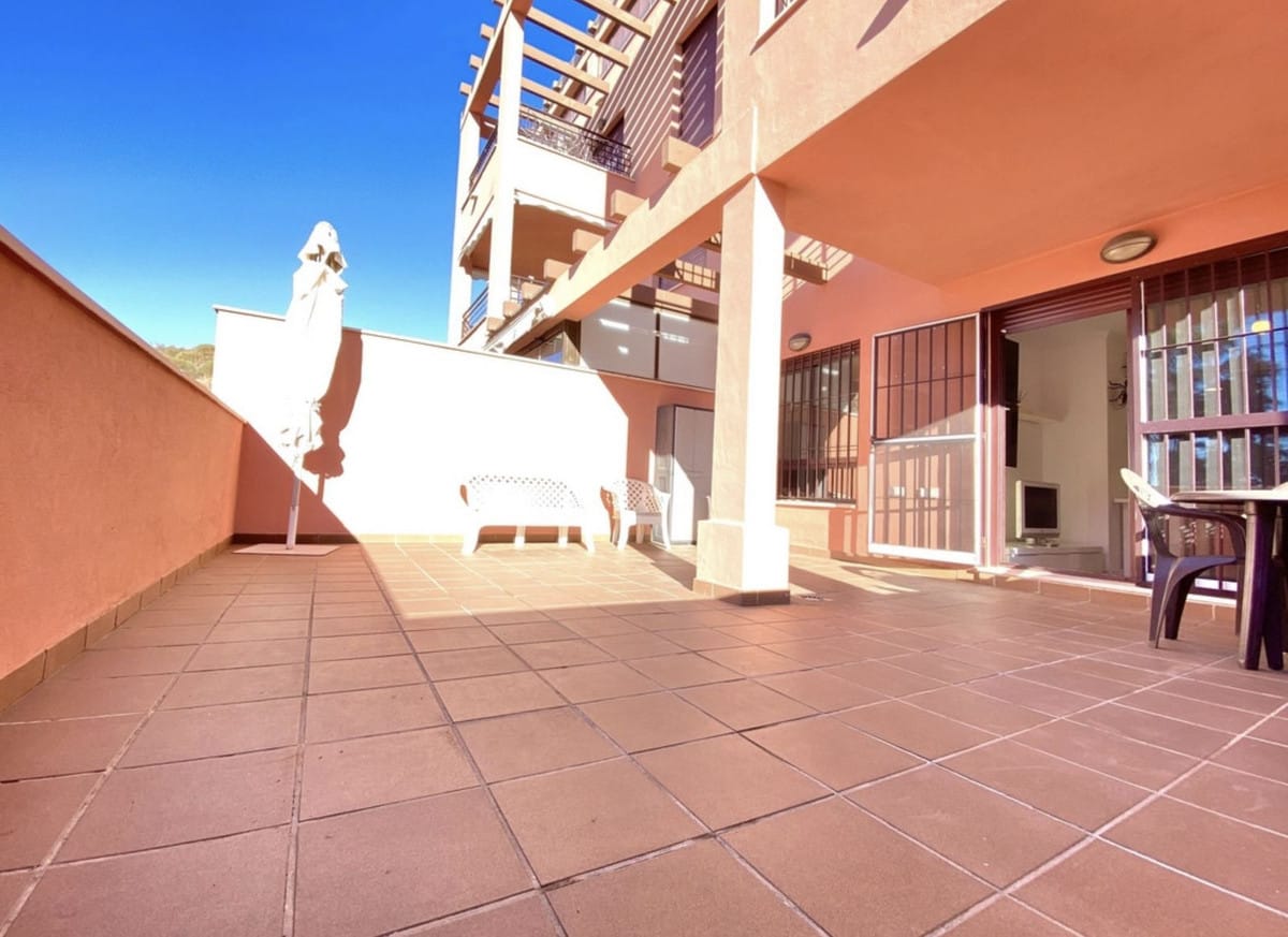 2 bedroom Apartment in Mijas Costa in Mijas Costa - foto 2