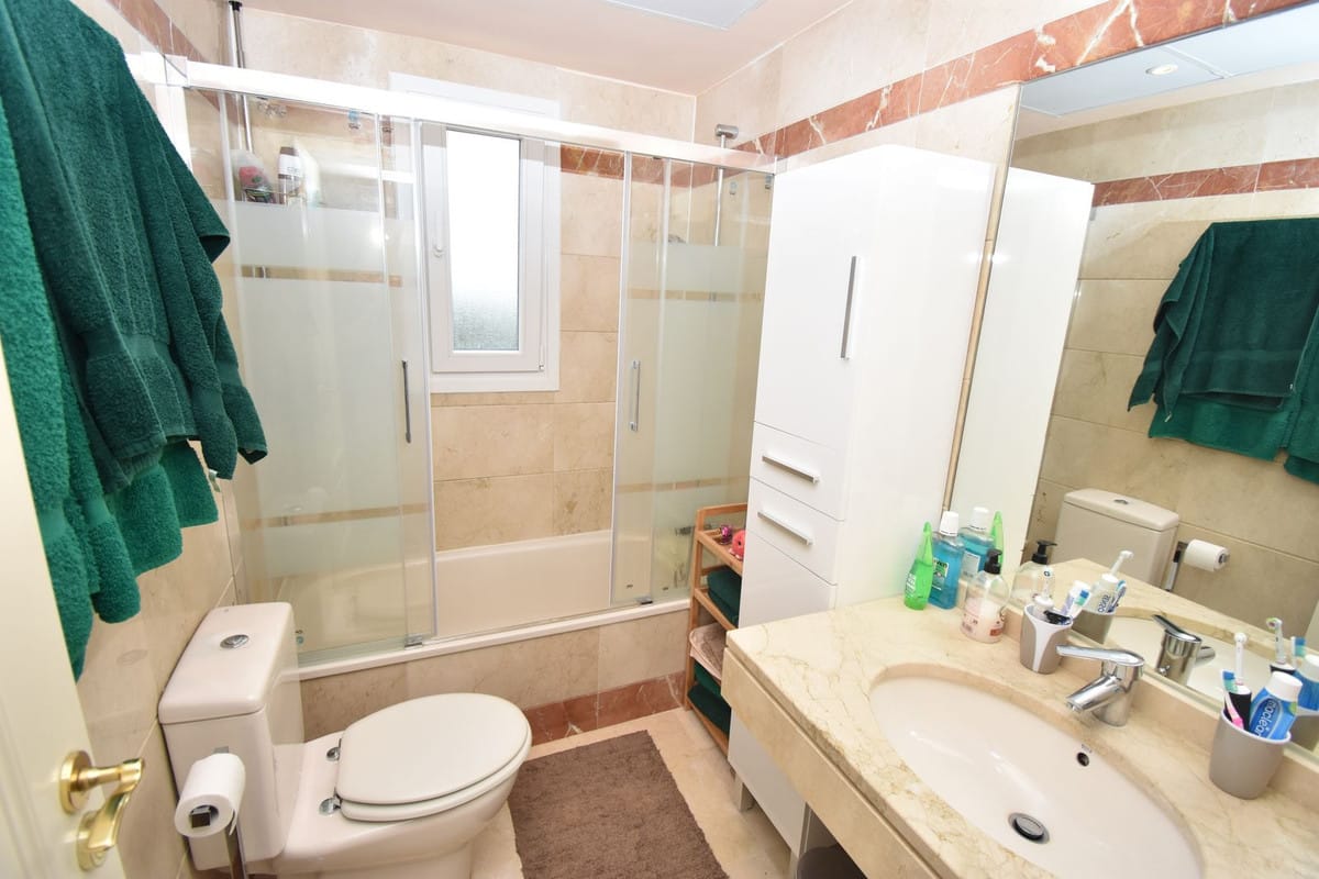 Penthouse met 2 slaapkamers in Calanova Golf, Costa del Sol in Calanova Golf - foto 13