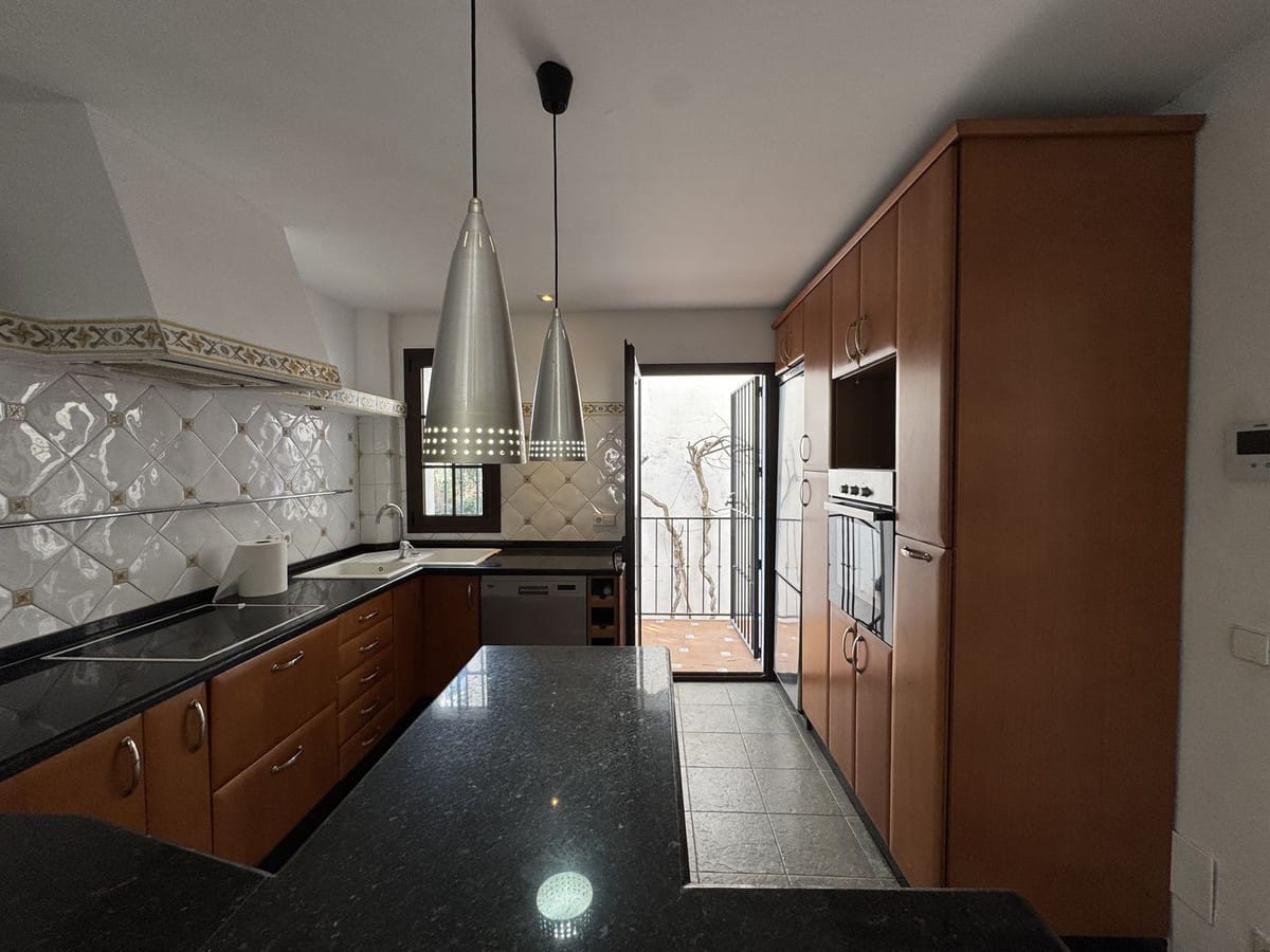 7-slaapkamerwoning in Marbella met gedeeltelijk zeezicht in Marbella - foto 10