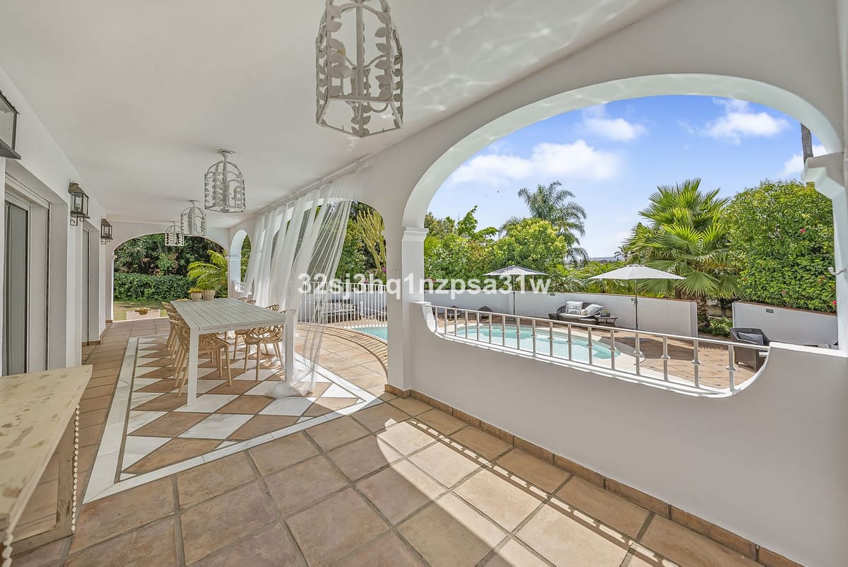 Villa met 6 slaapkamers in Estepona in Estepona - foto 10