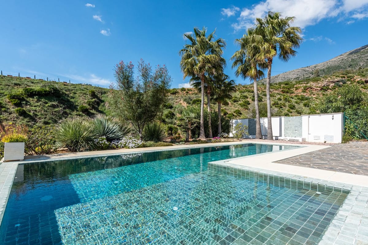 Exclusieve vrijstaande villa in Valtocado, Mijas – panoramisch uitzicht op bergen en Middellandse Zee in Mijas - foto 9