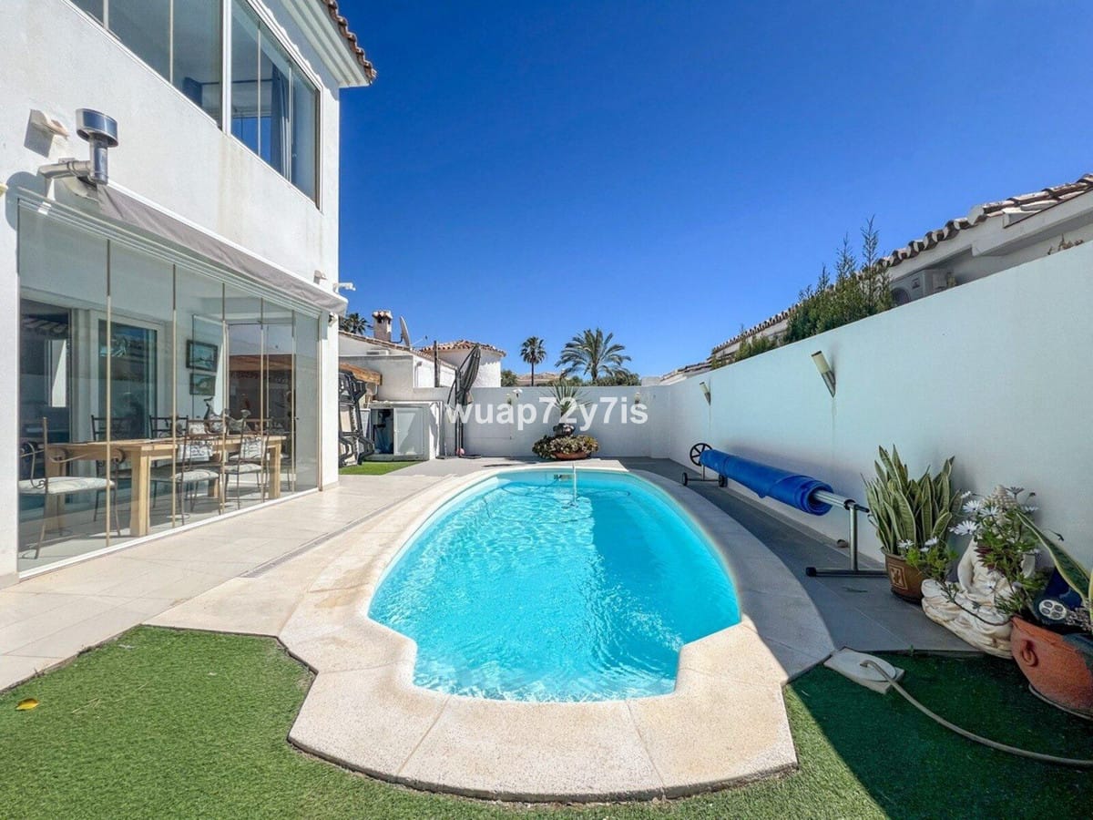 3-slaapkamer villa met zeezicht in Costalita, Estepona in Costalita - foto 3