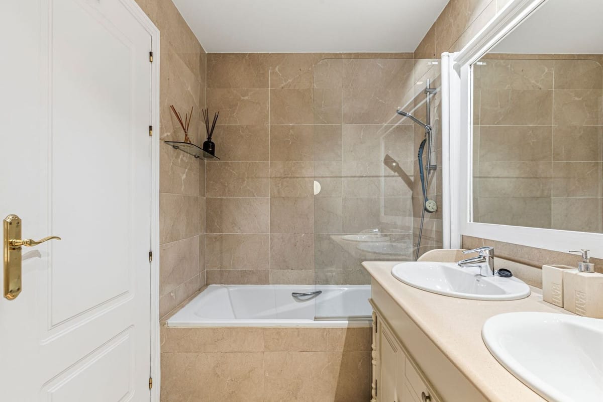 Appartement met 2 slaapkamers in Los Arqueros in Los Arqueros - foto 16