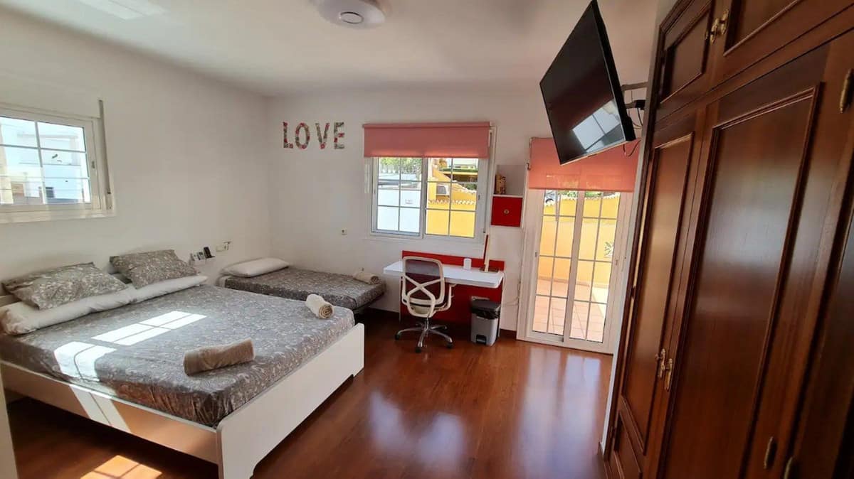 Vrijstaand huis met 5 slaapkamers in Torremolinos in Torremolinos - foto 15