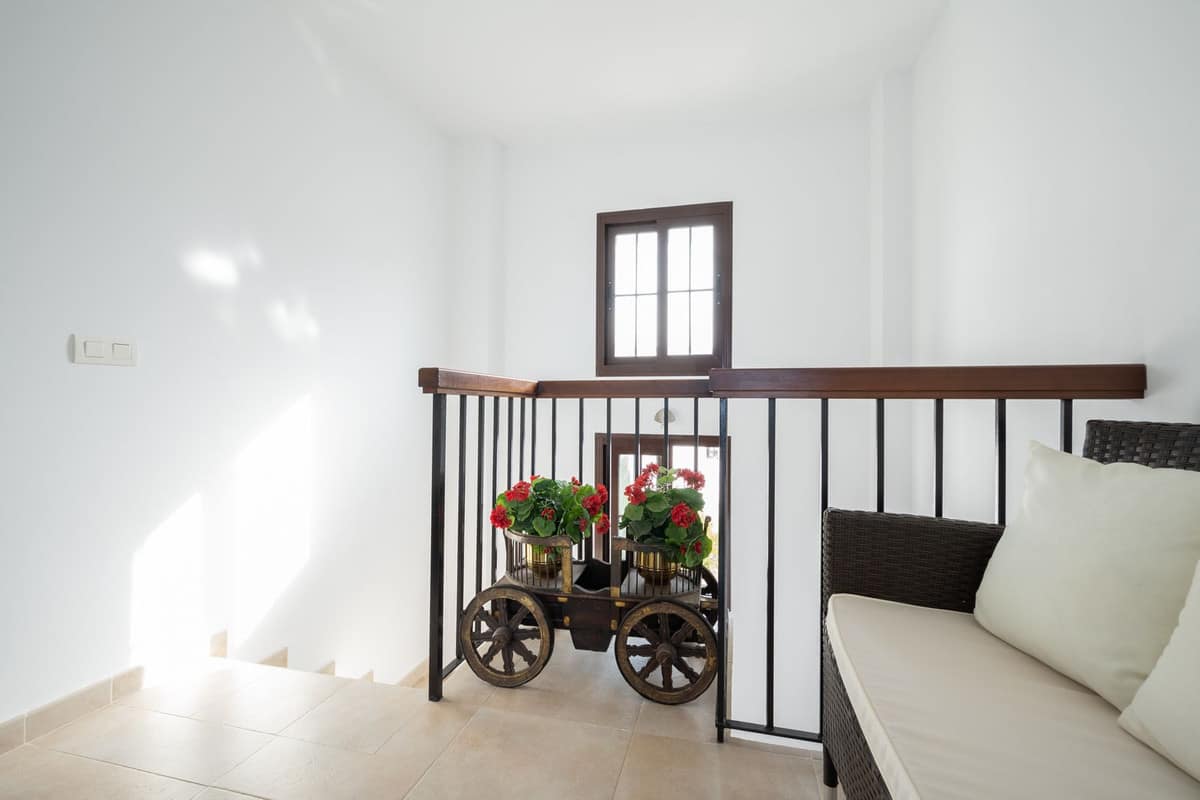 Duplex-penthouse met 2 slaapkamers in Altos de Los Monteros in Altos de los Monteros - foto 17