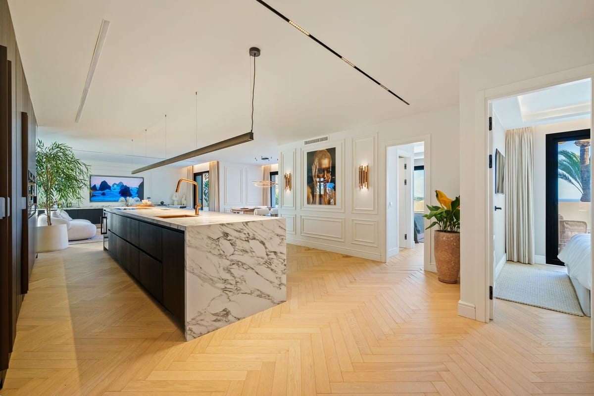 Penthouse met drie slaapkamers in Nueva Andalucía in Nueva Andalucía - foto 5