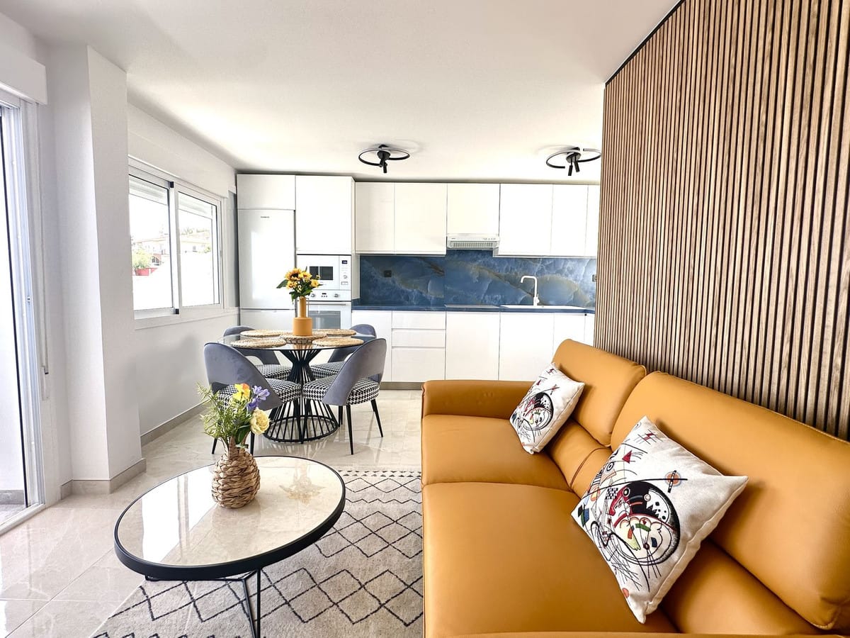 Nieuw gerenoveerd 2-slaapkamer appartement met zeezicht in La Cala de Mijas – 500 m van strand in La Cala de Mijas - foto 6