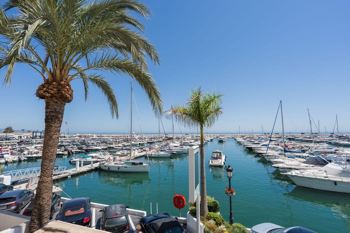 1 bedroom Apartment in Puerto Banús in Puerto Banús - foto 16