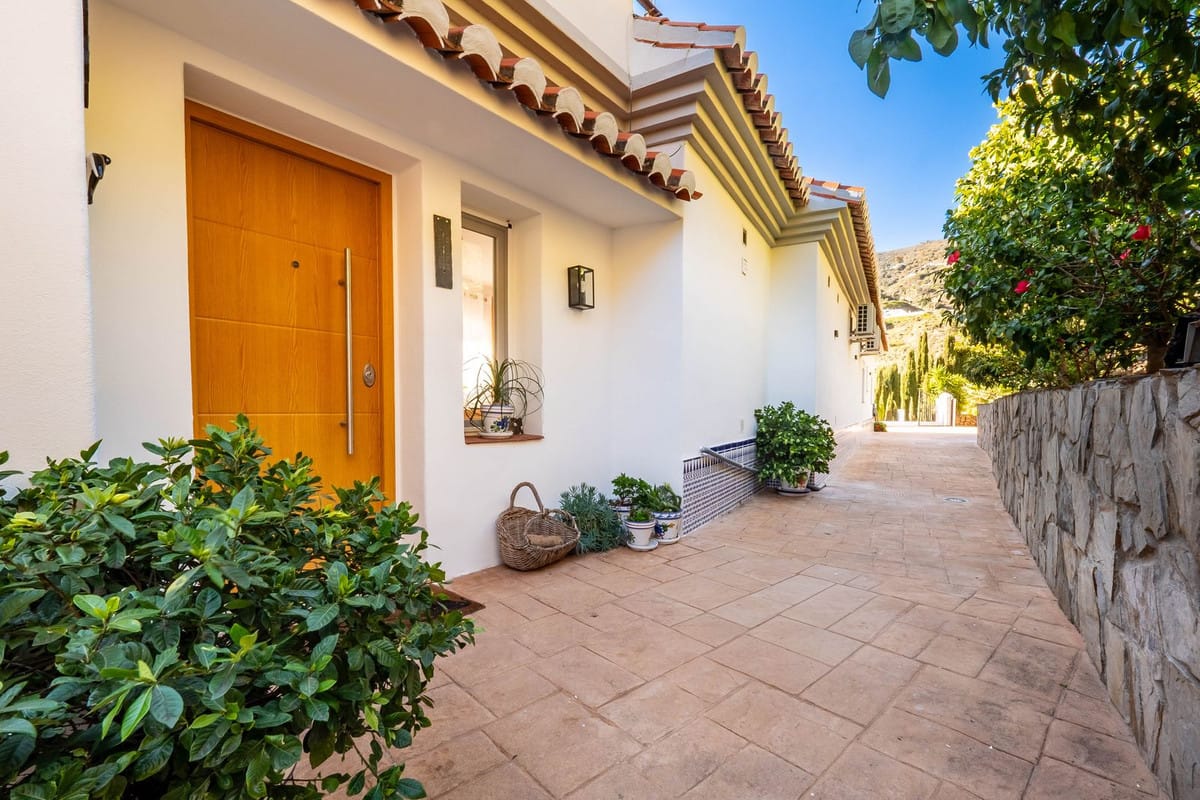 Prachtige 5-slaapkamer villa in Vélez-Málaga met zee- en bergzicht in Vélez-Málaga - foto 6