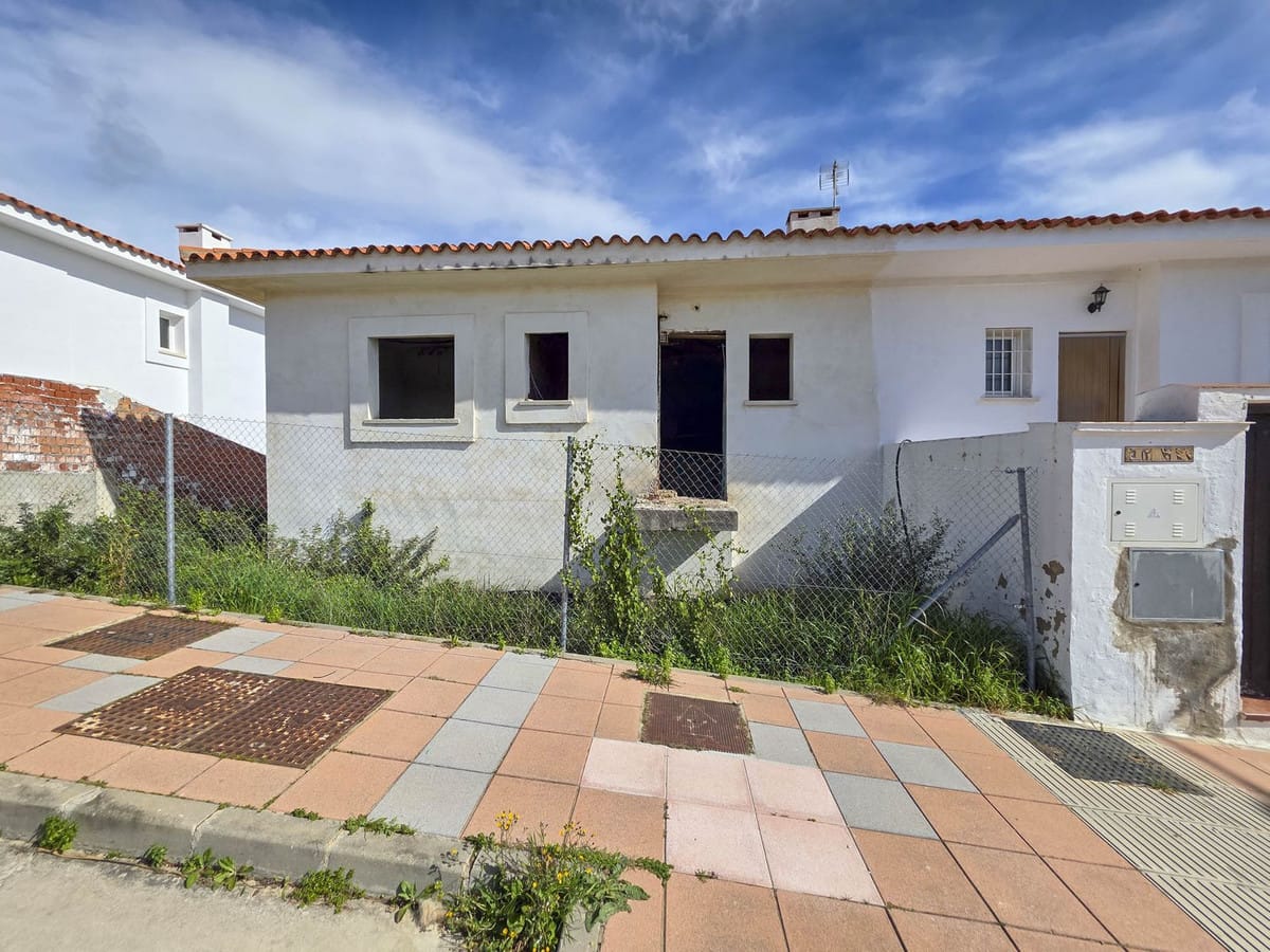 4-slaapkamer villa in La Duquesa met zeezicht en potentieel in La Duquesa - foto 7