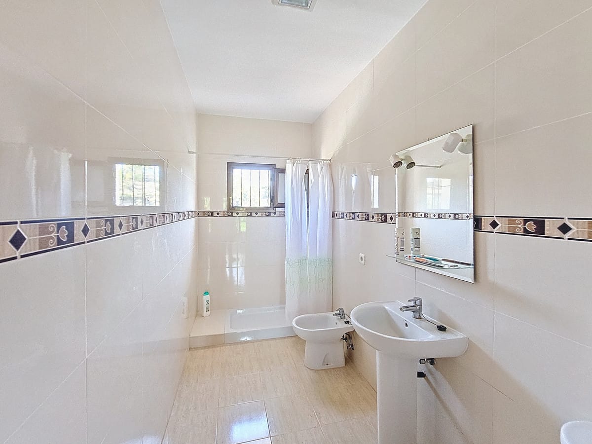 3 slaapkamers finca in El Padron, Estepona-Oost in El Padron - foto 16