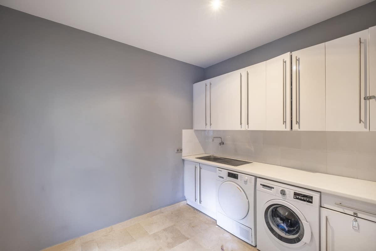 6 bedroom House in El Madroñal in El Madroñal - foto 11