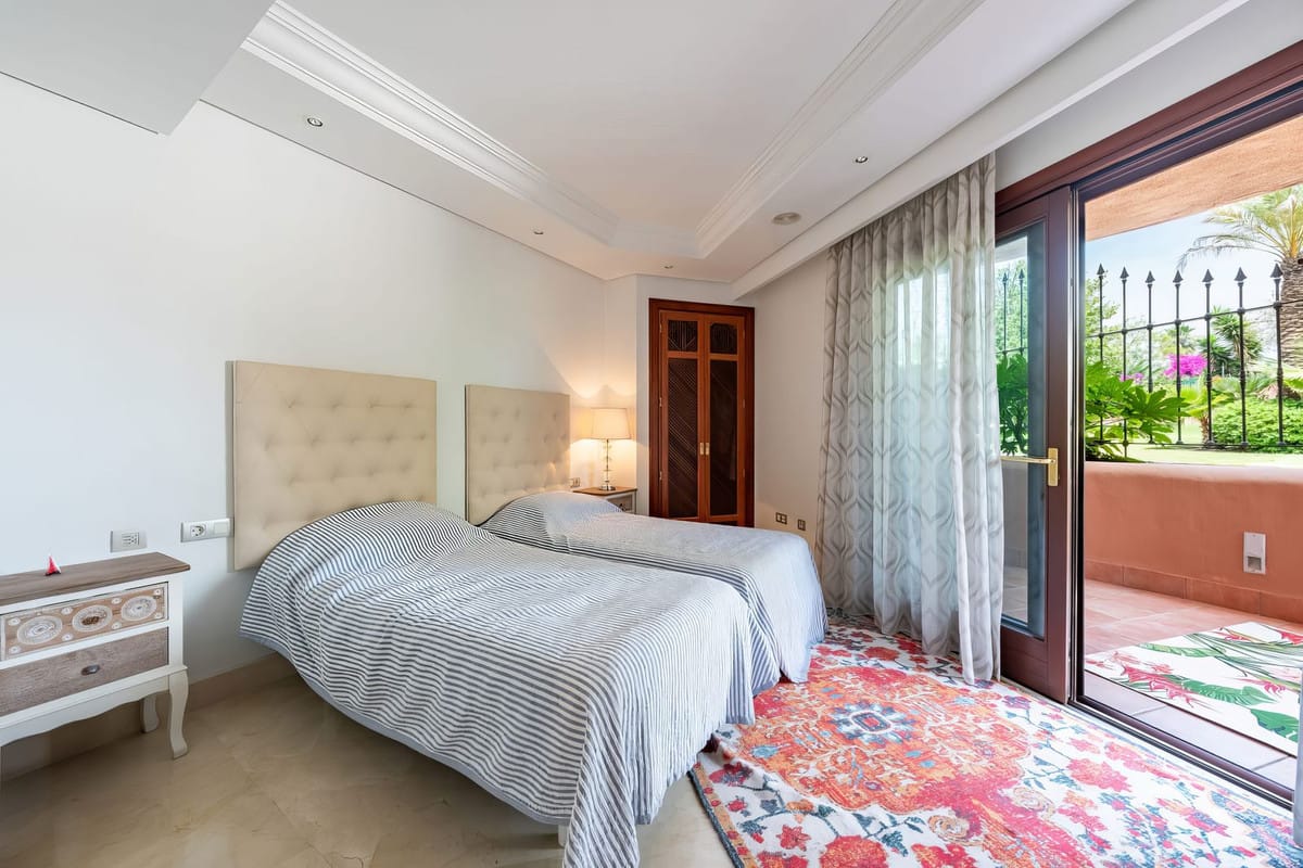 3-slaapkamer appartement aan het strand met overdraagbare toeristenvergunning | New Golden Mile, Estepona in New Golden Mile - foto 13