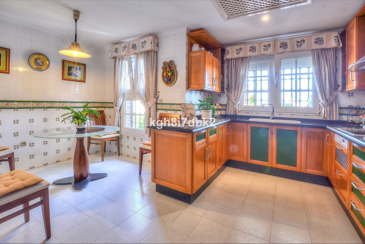 10 bedroom House in Benalmadena in Benalmadena - foto 13