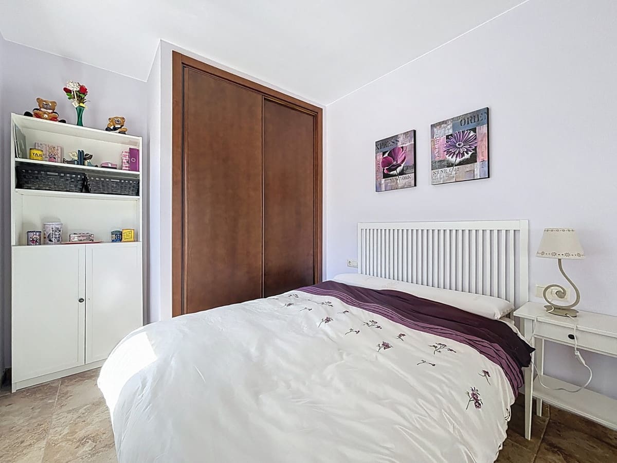 Drie-slaapkamerwoning in Salares in Salares - foto 20