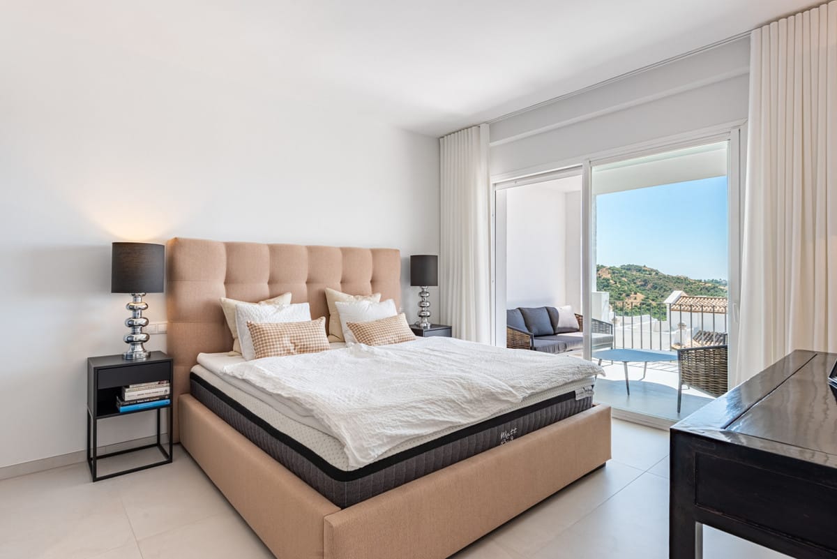 Drie-slaapkamer appartement in La Quinta, Málaga in La Quinta - foto 12