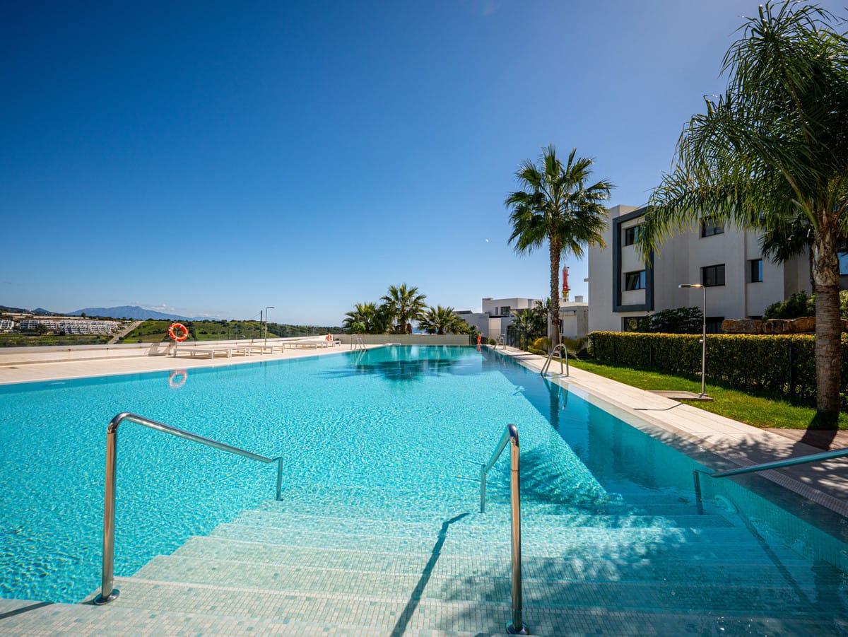 2 bedroom Apartment in Estepona in Estepona - foto 3