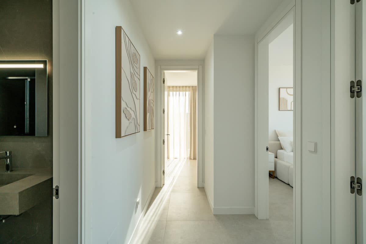 Panoramisch zeezicht: gloednieuwe 3-slaapkamer villa in Benahavís in Benahavís - foto 18