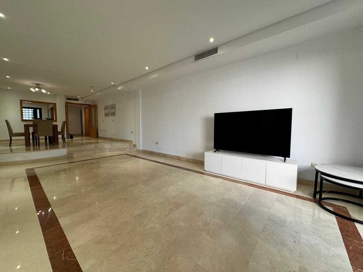 2-slaapkamer appartement aan het strand in Las Mimosas de Banús, Puerto Banús in Puerto Banús - foto 4